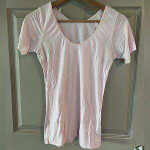 Medium Numi sweat-proof undershirt in light pink